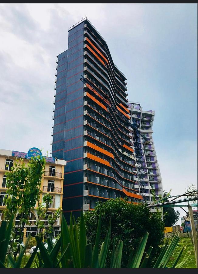 Orange Batumi Travel Apartment Exterior foto